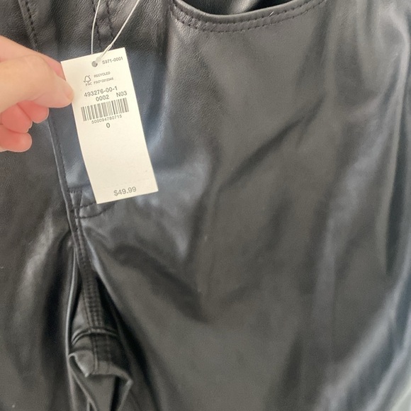 Old Navy OG Leather pleather zip pants NWT size 0 - Picture 4 of 5